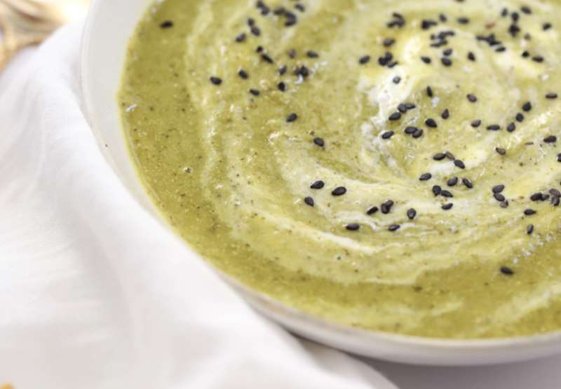 Slow Cooker Broccoli and Turmeric Soup