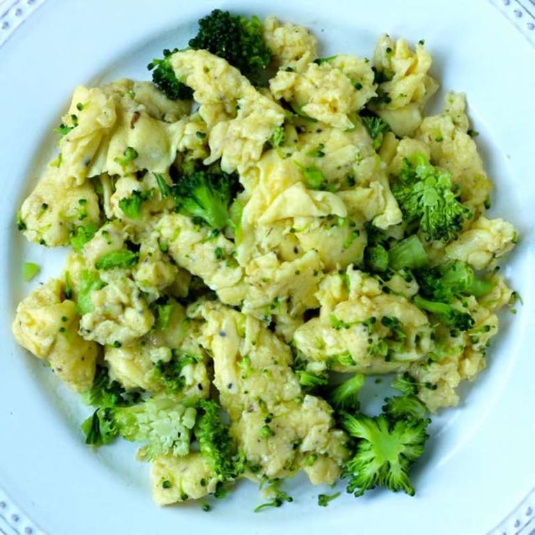 Scrambled Eggs with Broccoli