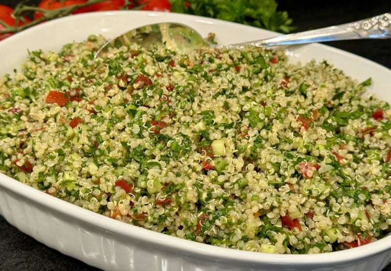 Lemony Quinoa Tabbouleh