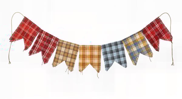 BANDEIRINHAS DE FESTA JUNINA SÃO JOÃO REMENDADAS 01