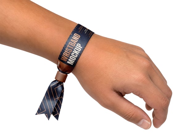PULSEIRA DE EVENTO MOCKUP NO PULSO VISTA LATERAL