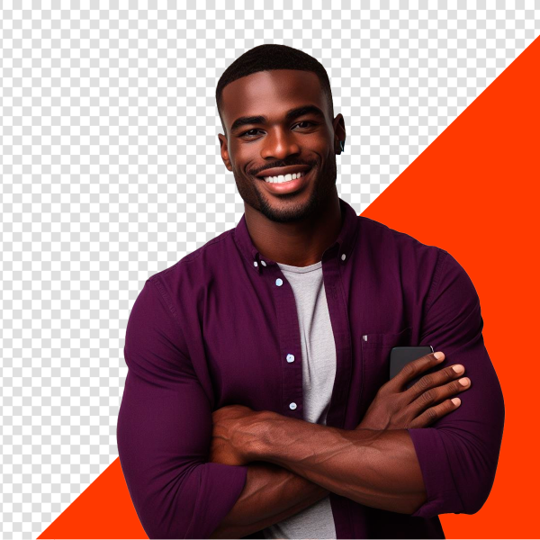 JOVEM SENTADO COM CAMISA ROXA E  BRAÇOS CRUZADOS