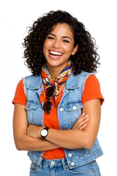 MULHER COM ROUPA LARANJA ÓCULOS ESCURO 1