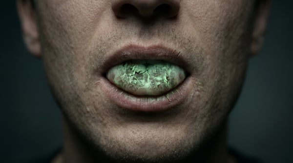 MACRO LÁBIOS FEMININOS LÍNGUA VERDE DETALHE BOCA MAQUIAGEM ESTÉTICA 01 1