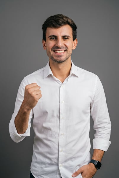 Prompt Editável para Político Eleição Deputado em estúdio fotográfico ensaio político