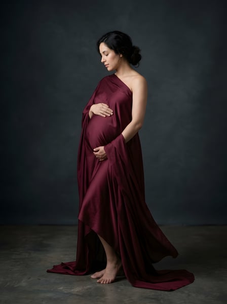 Mulher grávida segurando o barriga 11