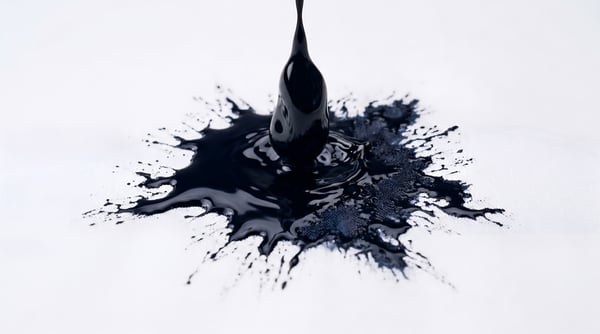PINGO DE TINTA PRETA ABSTRATO 01