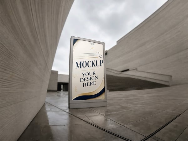 POSTER MOCKUP EM PRAÇA ARQUITETÔNICA LENTE ANGULAR