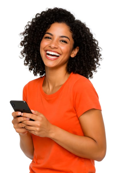 MULHER COM ROUPA LARANJA SEGURANDO UM CELULAR 01