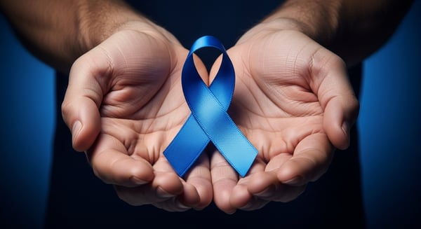 NOVEMBRO AZUL MOS SEGURANDO FITA AZUL CONSCIENTIZAÇÃO E PREVENÇÃO DO CÂNCER DE PRÓSTATA