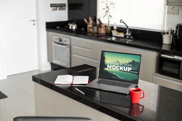 COMPUTADOR NA BANCADA DA COZINHA PSD EDITÁVEL MOCKUP.ZIP