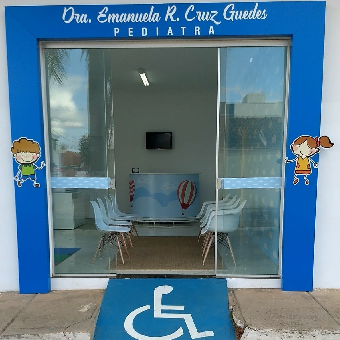 Imagem de perfil do usuário Emanuela Guedes
