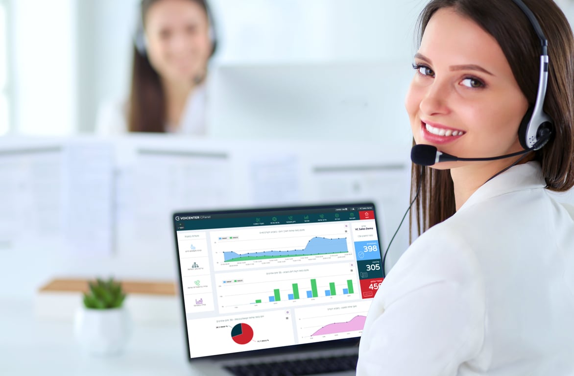 An employee smiles as she manages to be more productive with Voicenter's cloud switchboard services