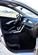MITSUBISHI XPANDER SILVER
