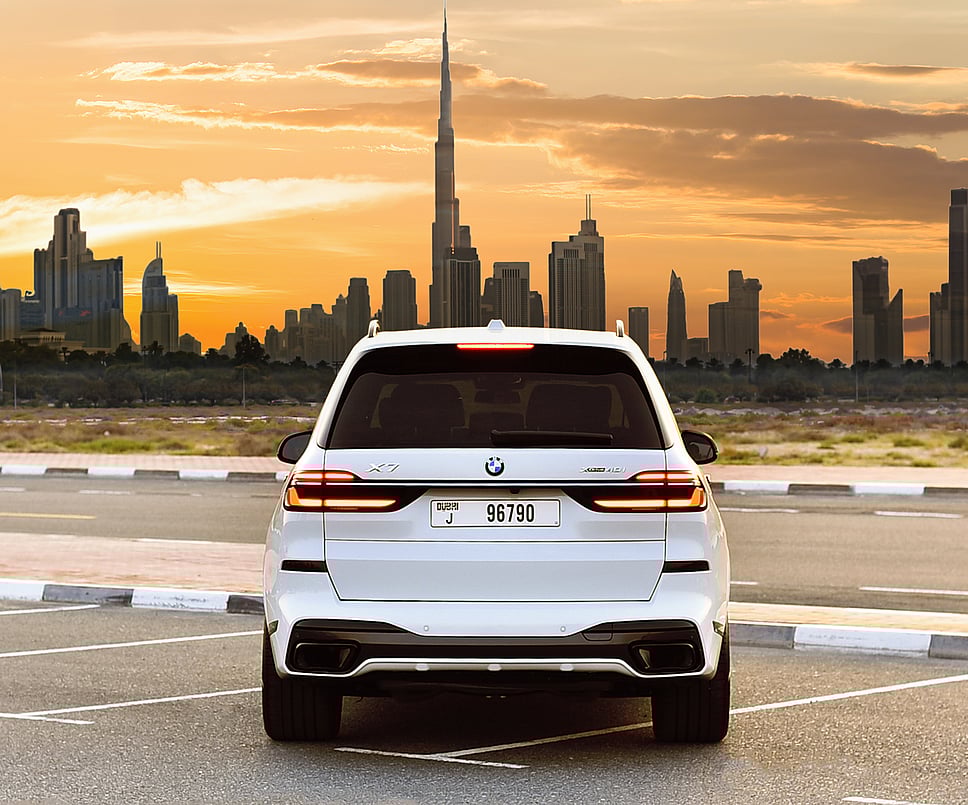 Rent BMW X-7 in Dubai