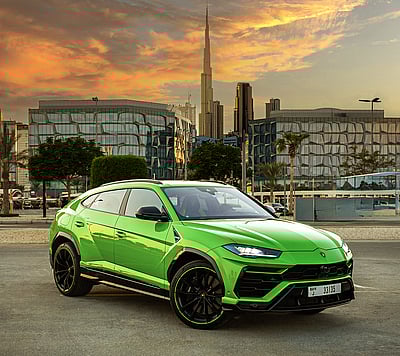 rent Lamborghini Urus in Dubai