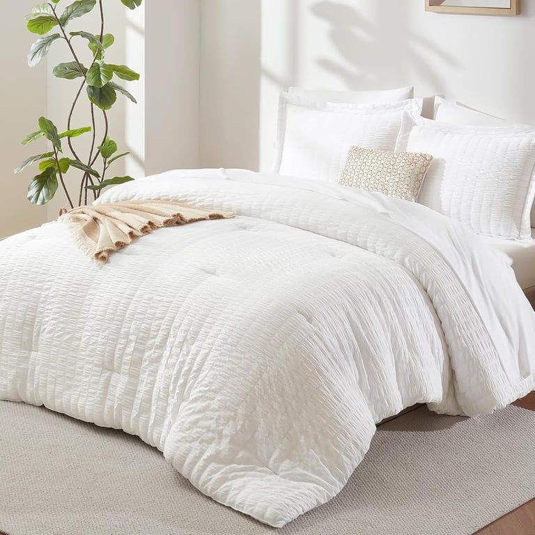 CozyLux Queen Seersucker Comforter Set