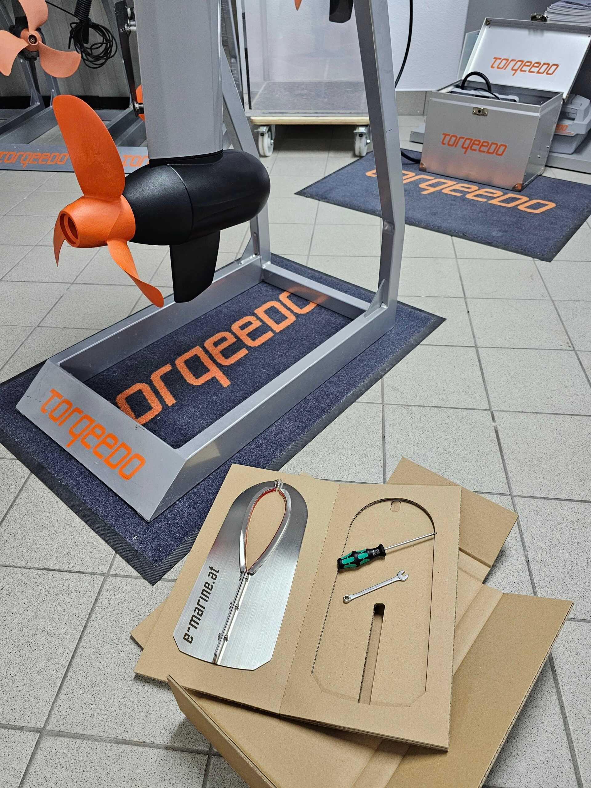 Installazione della piastra di cavitazione Torqeedo Travel XP