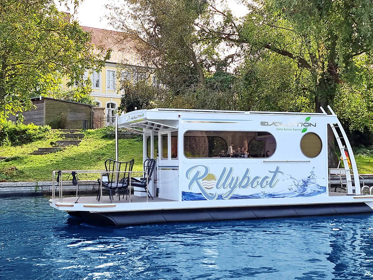 Contact us now for your electric houseboat!