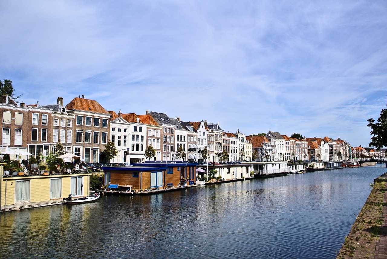 Increasing demand for electric houseboats