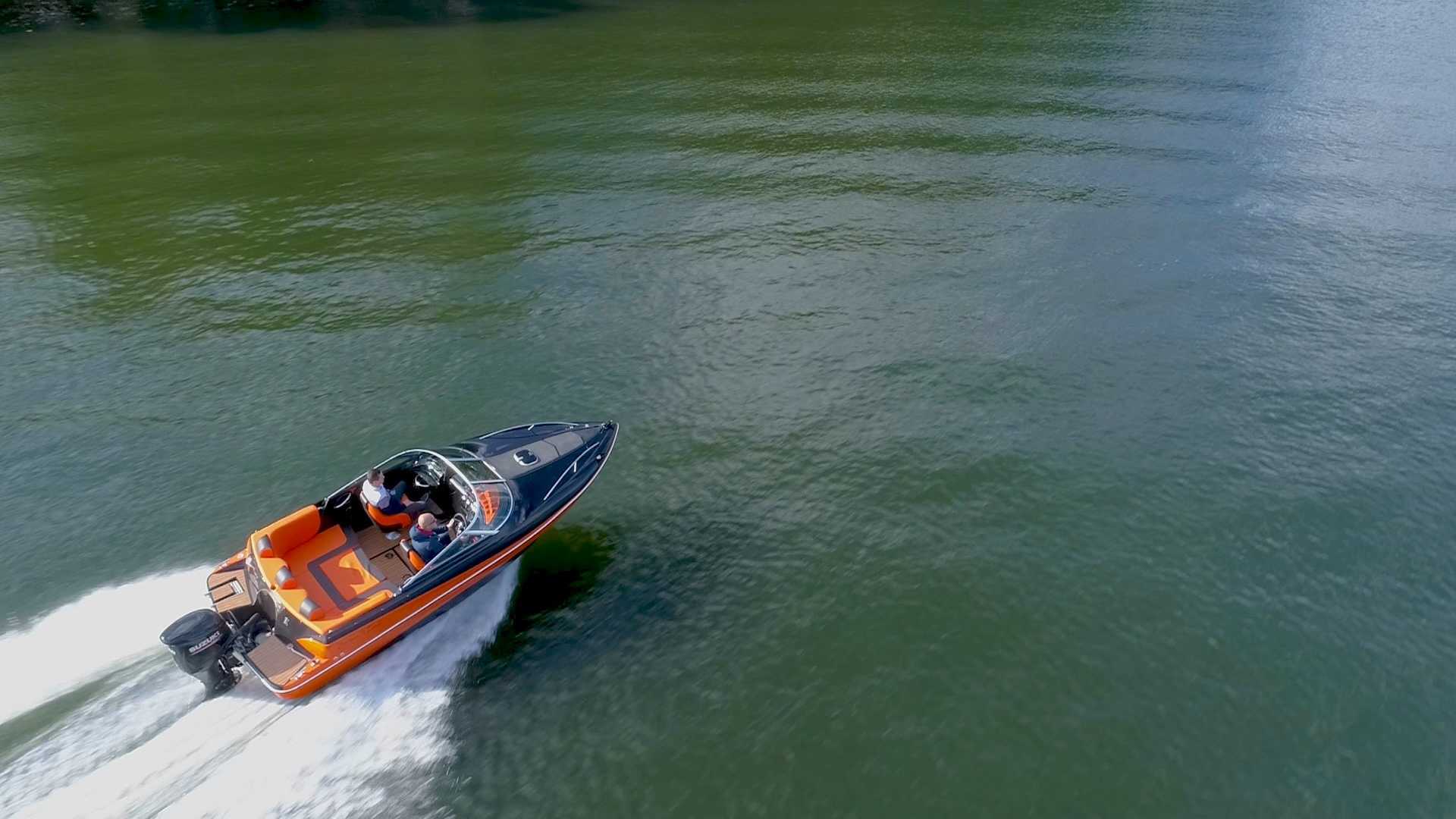 BAST-BOAT: Jakość, bezpieczeństwo i pasja do łodzi motorowych