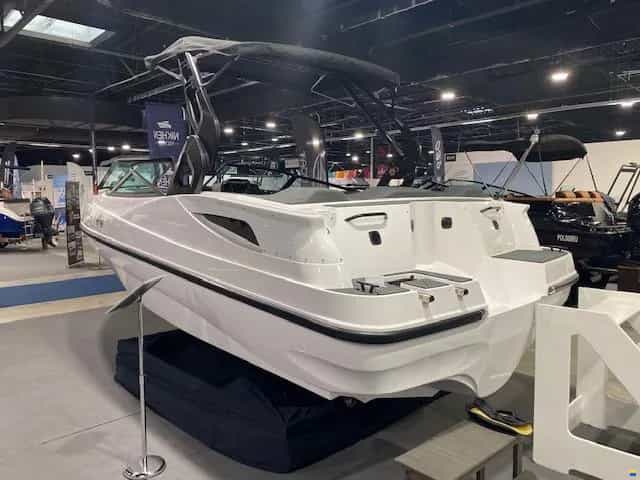 Dodatkowe wyposażenie Cortina 620 Sport Bowrider