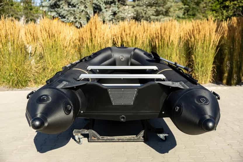 Lieferumfang des TIDEON RIB 12 