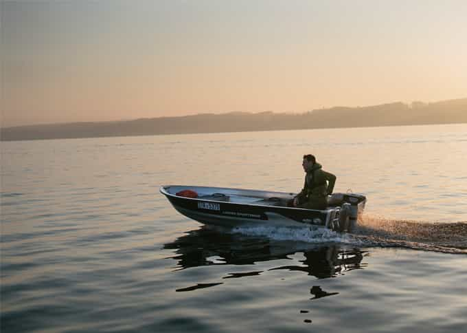 When is an electric motor not suitable for an inflatable boat?