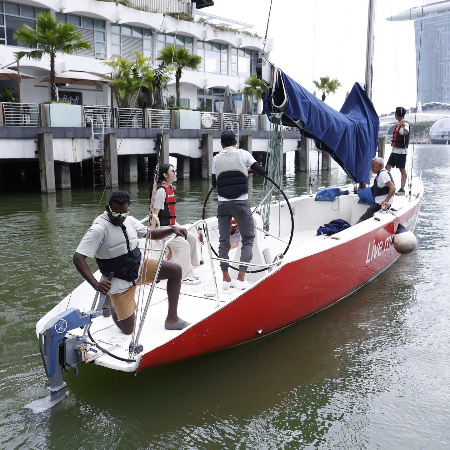 More information about the outboard motors from Momentum 