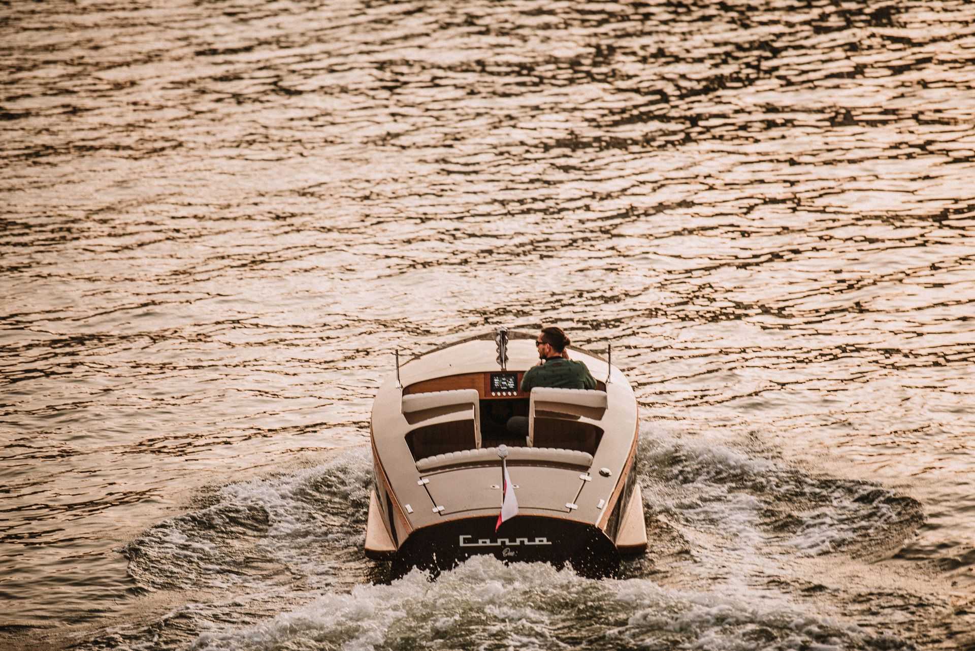 Are you a manufacturer of electric boats?