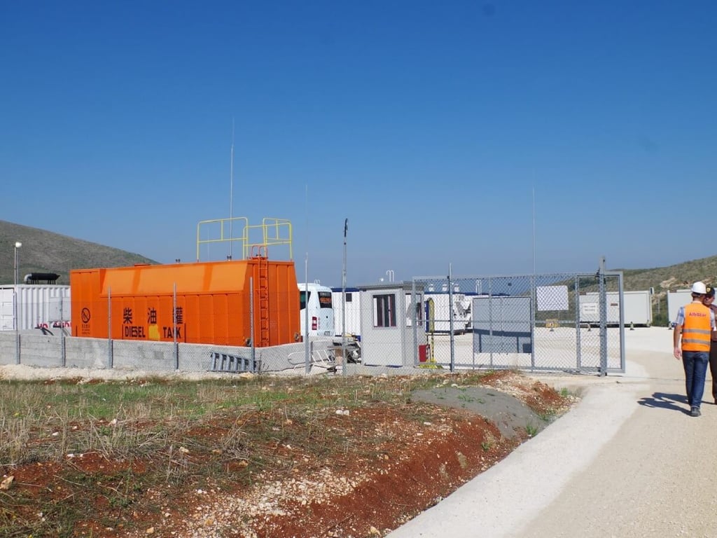 Depozitat e hidrokarbureve në sheshin e ndërtimit