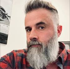 Derek-Pierce-entrepreneur-and-creator-of-Project-Skill-Stacking