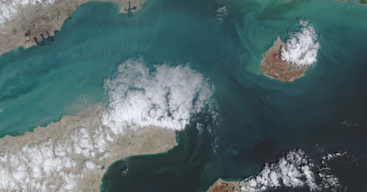 سازمان دریانوردی سازمان ملل اقدامات ایران در تنگه هرمز را محکوم کرده و خواستار تردد آزادانه شد