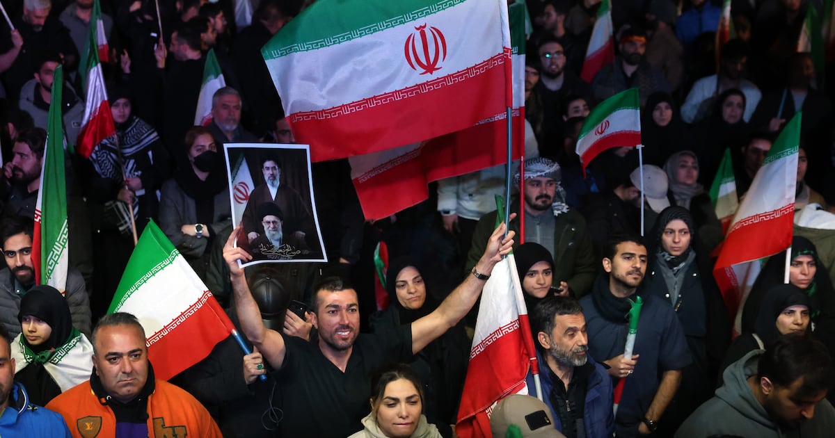 Перемирие США-Иран: Неустойчивая передышка с неопределённым будущим