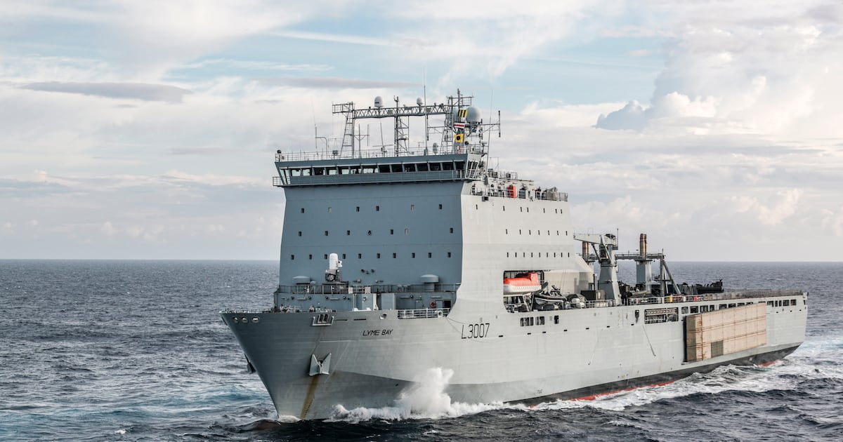 Великобритания разместит корабль-носитель для дронов-тральщиков в Омане