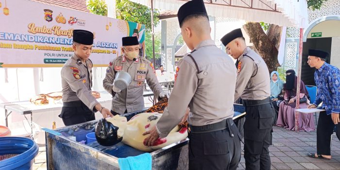 NTB Police Chief Holds Adzan and Body Washing Competition with Umrah Prize