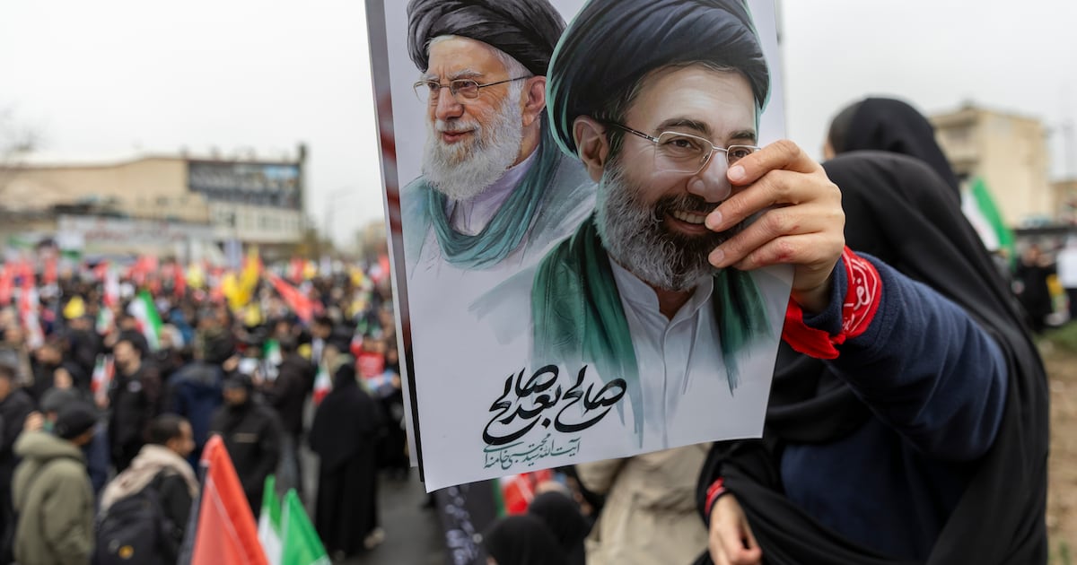 Perang tak berujung membuat warga Iran takut akan masa depan yang lebih suram