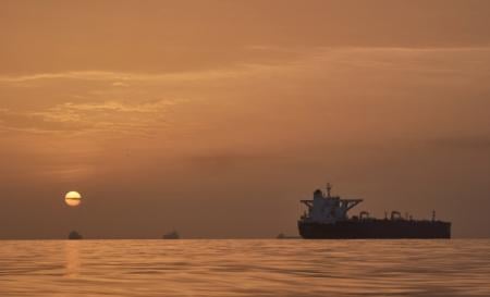 Tinchlik kelishuvi amalga oshgandan so‘ng, Eron Xurmuz bo‘g‘ozi ochilsa, kuniiga 8,6 trillion rupiy foyda olishi mumkin