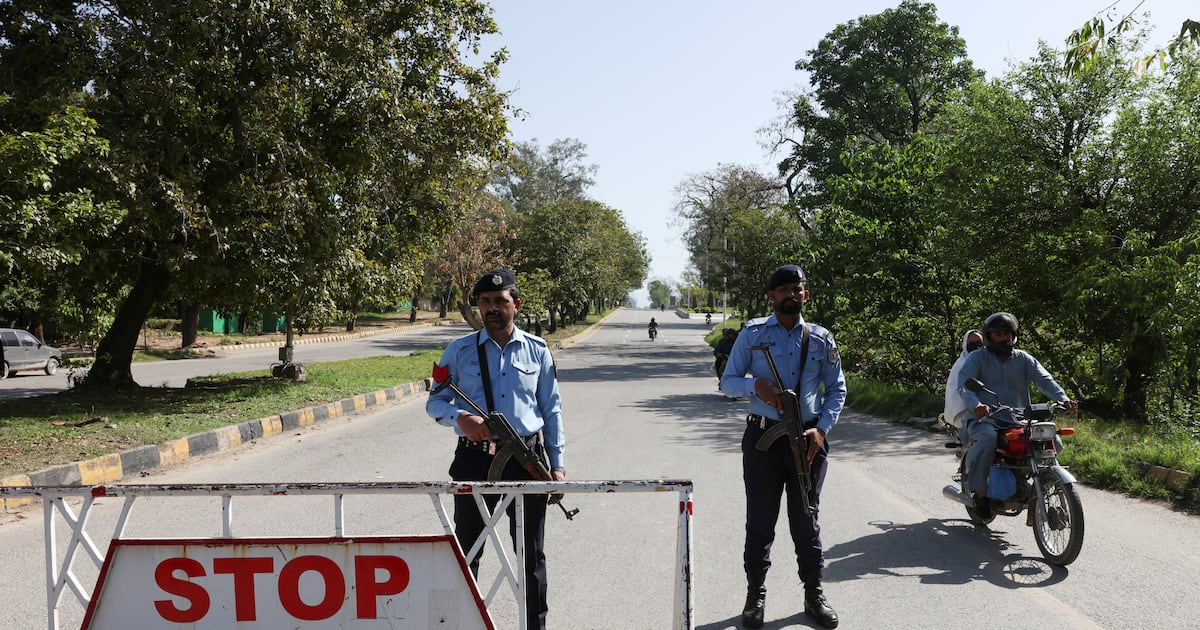 Oil prices up after Saudi capacity cut, but head for weekly loss