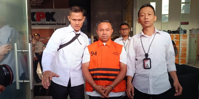 Riau Governor's Aide Questioned by KPK as Extortion Suspect