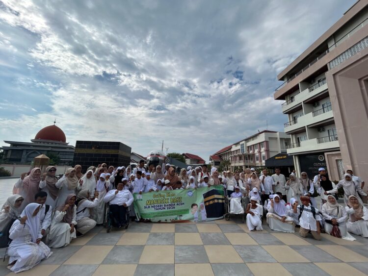 Siswa SLB Negeri Banda Aceh Ikuti Outing Class Manasik Haji di Asrama Haji