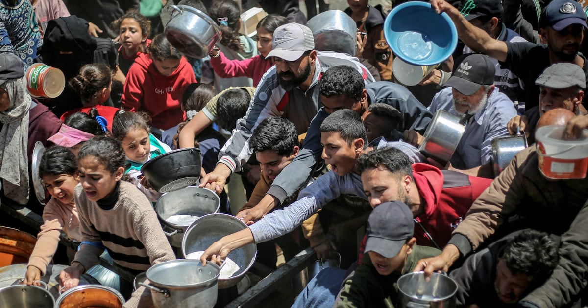 Matsalar abinci ta tsananta a Gaza yayin da agajin ke raguwa da kuma karuwar gajiyar burodin