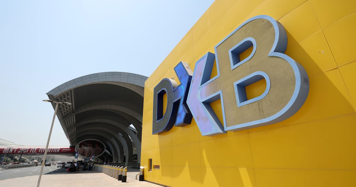 مسؤولو دبي ينفون تقارير عن حادث في المطار | ذا ناشيونال