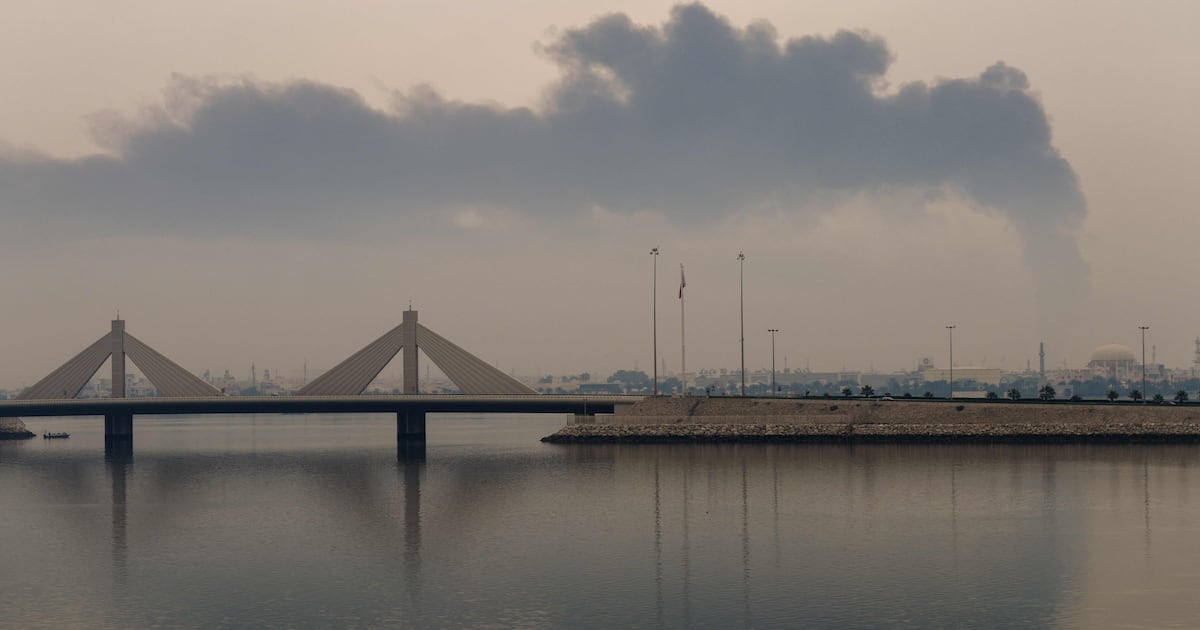 Saudiyaa heɓii jeeɗɗorɗe 50 e sahaaji ɗiɗi, Iraan yoɓɓiti kuɓe keso e Goolf | The National