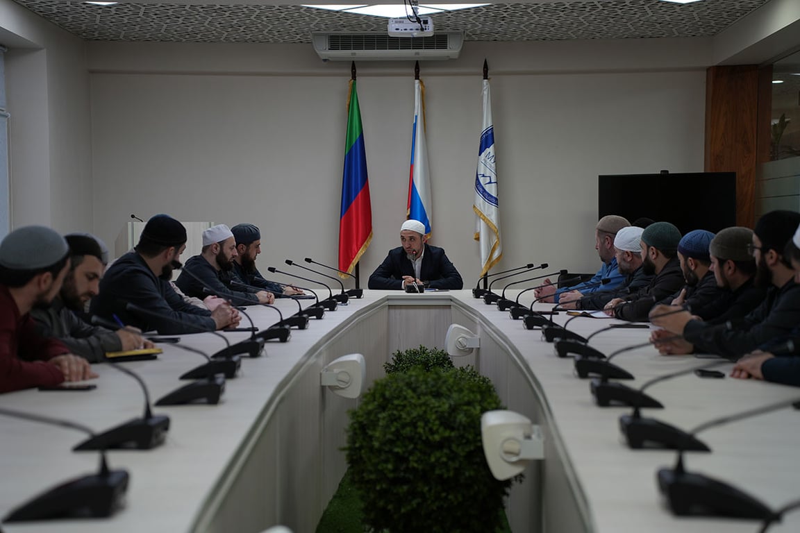 Ɗe goɗɗe eɗeɗeɗe nder sukaaji hokkirde Quran nder Dagestan