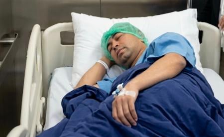 Raffi Ahmad Undergoes Midnight Surgery After Hajj, Condition Stable