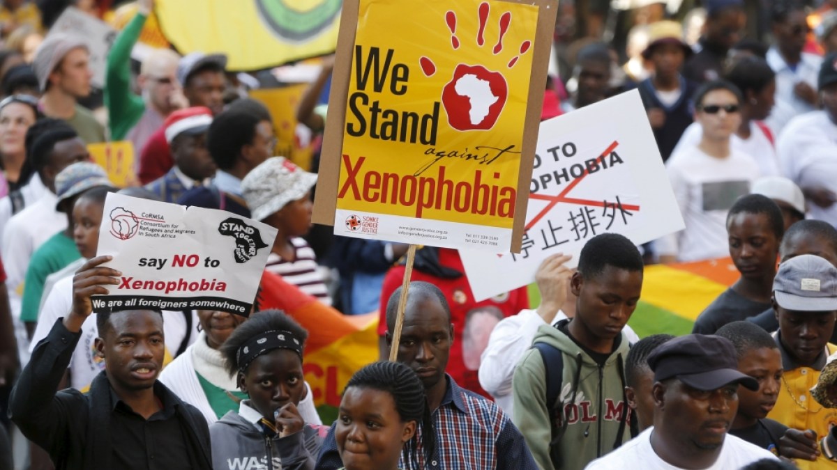 Kunaon serangan anti-migran beuki ningkat di Afrika Kidul?