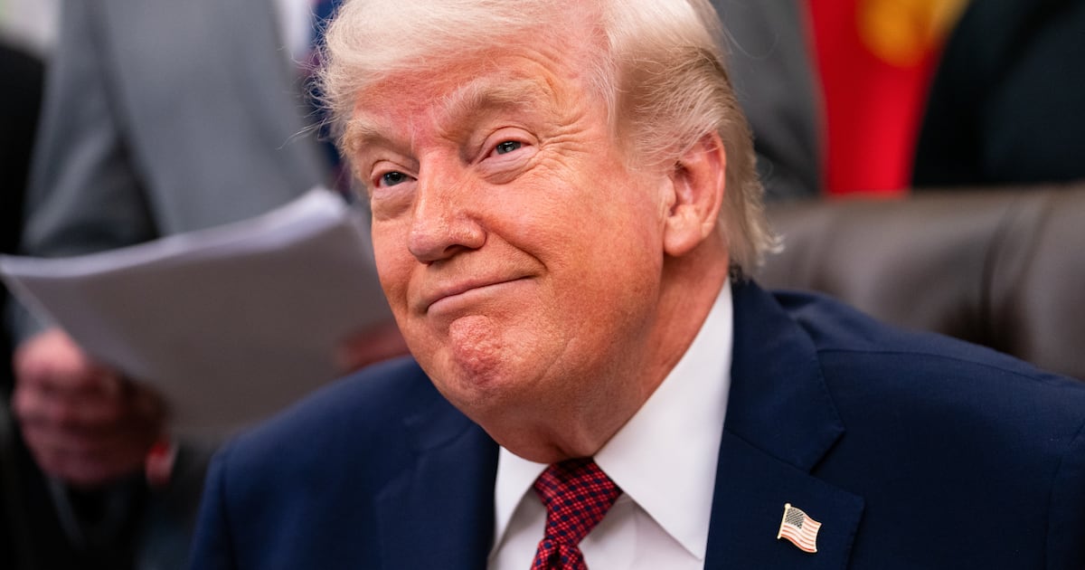 Iran Perketat Kendali di Selat Hormuz di Tengah Ketegangan