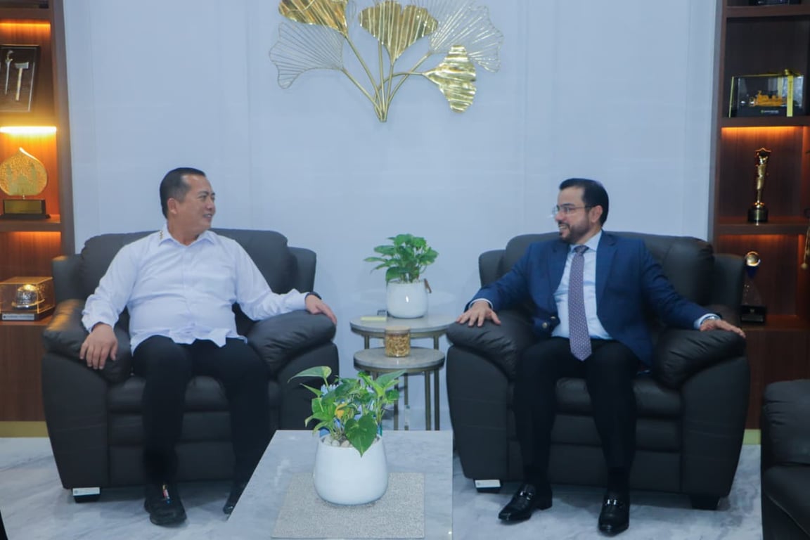 Gubernur Iqbal Tawarkan Proyek Energi Hijau, Pariwisata, dan Kelautan NTB kepada Dubes Oman