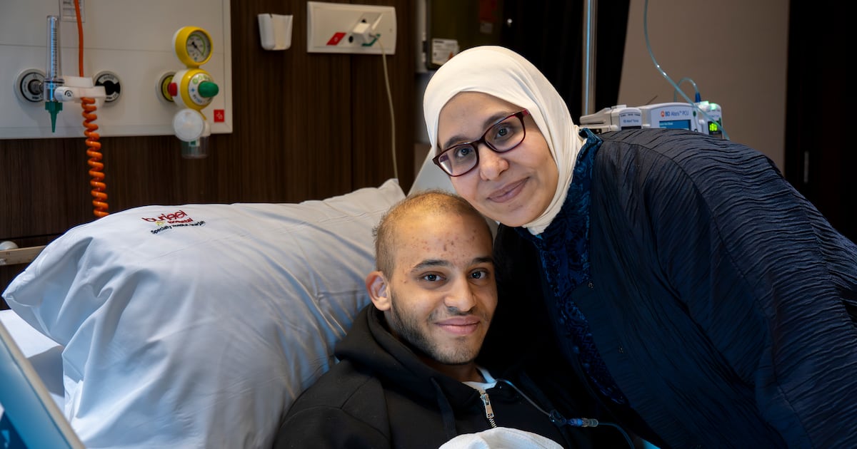 Быстрые действия полиции Шарджи спасли онкобольного во время сильнейшего ливня